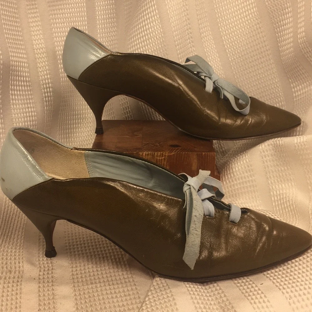 Bullocks Collegienne leather laceup 2”heel vintage